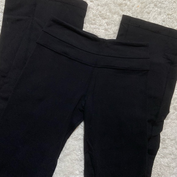 Lululemon Groove Pant in Black - Picture 6 of 8